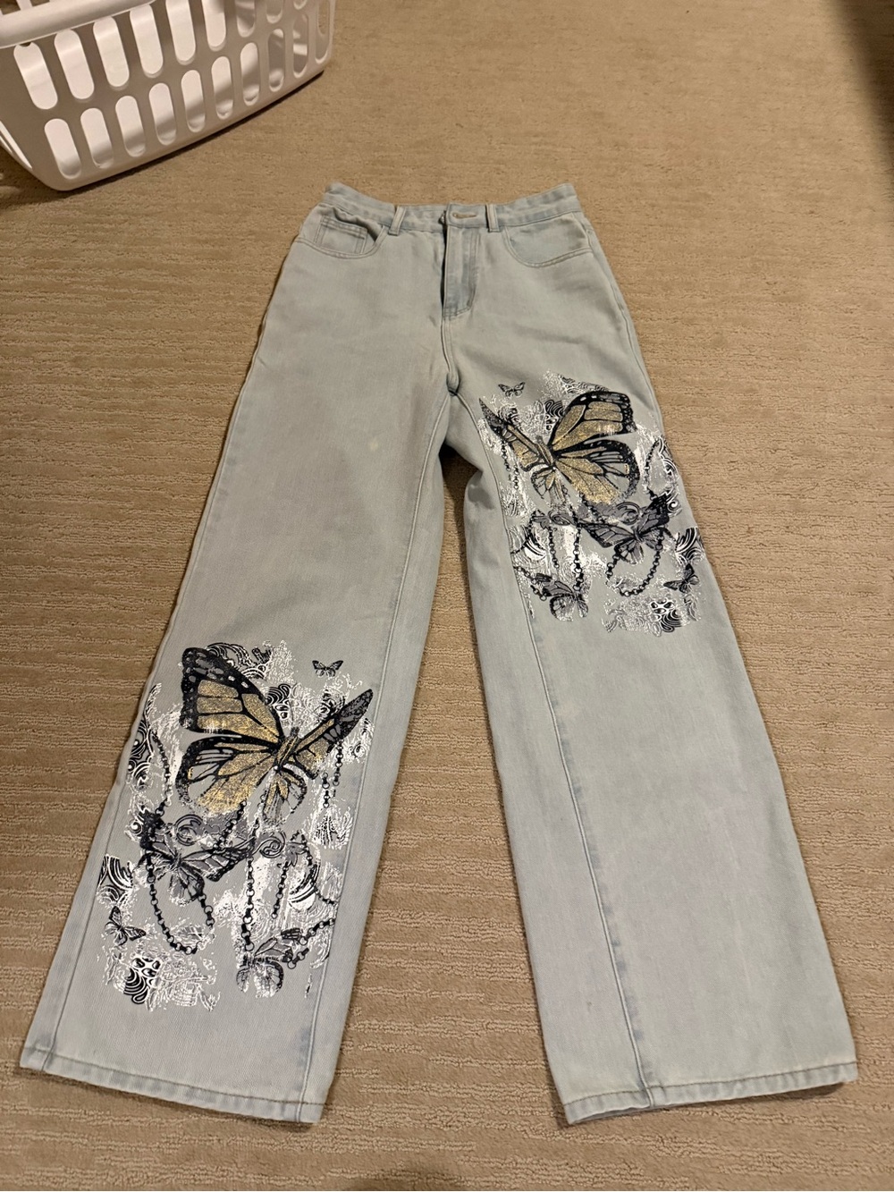 ROMWE Light Wash Wide-Leg Jeans with Butterfly Print